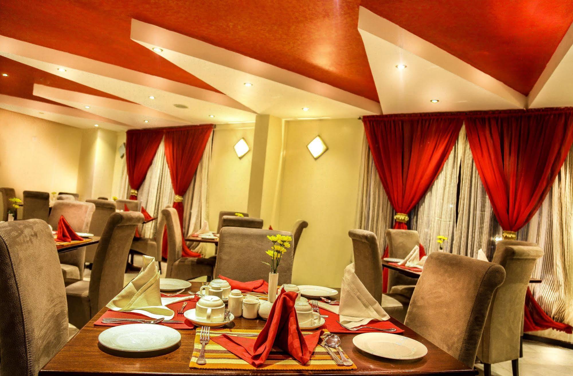 The Monarch Hotel Найроби Екстериор снимка